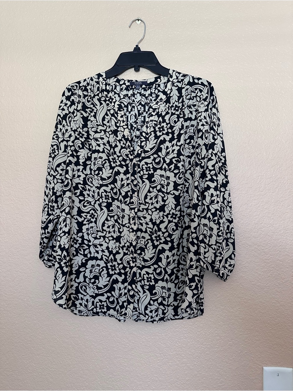 NYDJ Black and White Floral-Print V-Neck Blouse